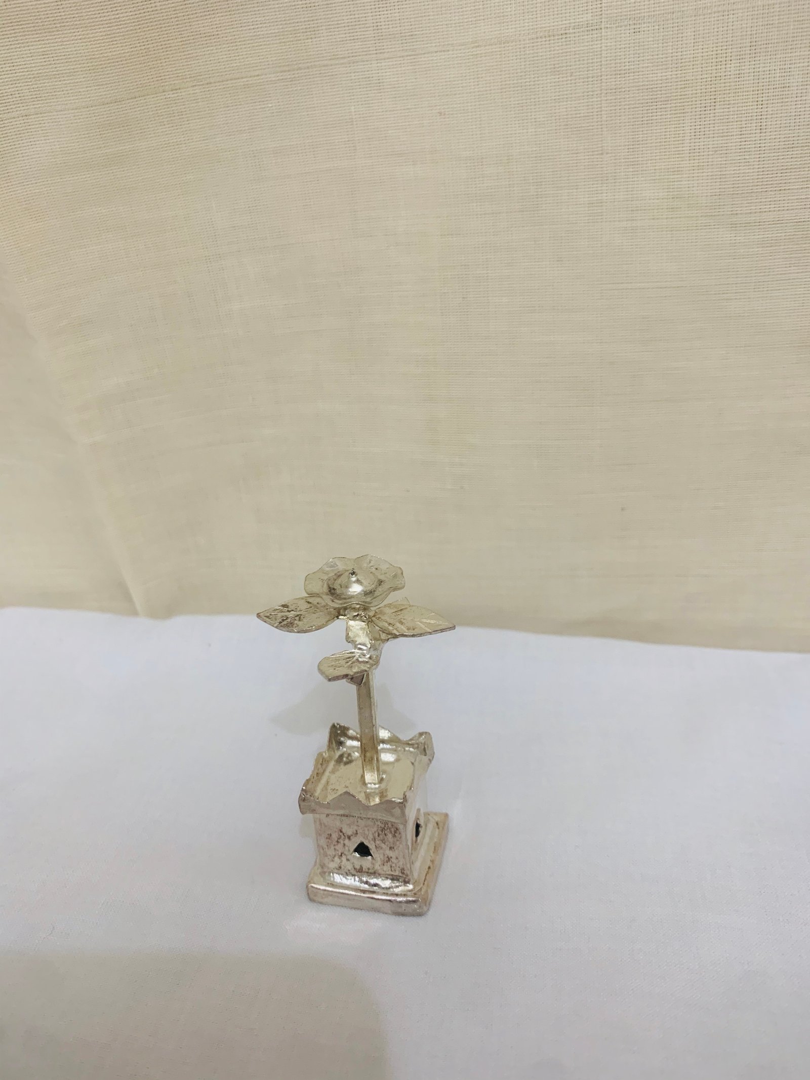 Silver Thulasi Madum